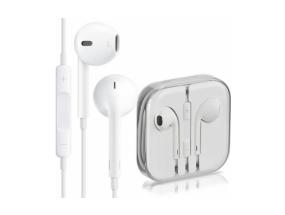 Apple EarPods with 3.5mm Headphone Plug