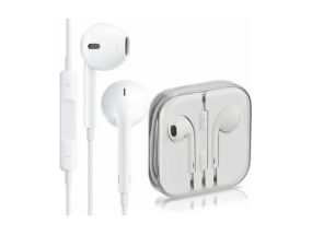 Apple EarPods with 3.5mm Headphone Plug