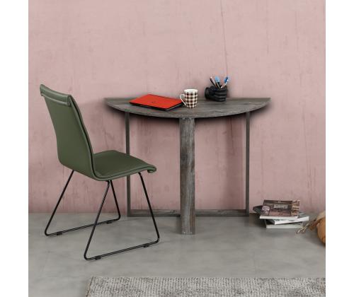 Middle - Jackson Pine