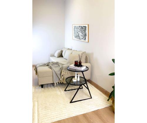 Valencia - Black, Fume