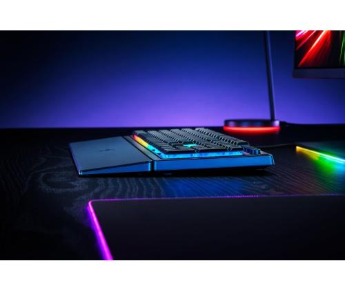 Razer Ornata V3 Wired Gaming Keyboard RGB, Mecha Membrane Switch, DE, Black