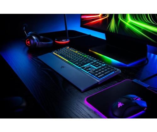 Razer Ornata V3 Wired Gaming Keyboard RGB, Mecha Membrane Switch, DE, Black