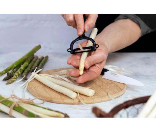 Kyocera FK-110WHCP10NBK Utility Knife &amp; Peeler Set, knife (11 cm blade) and peeler, Black