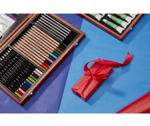 Kunstikomplekt DERWENT Academy puidust karbis