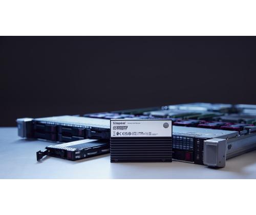 SSD KINGSTON SSD series DC3000ME 7.68TB NVMe NAND flash technology 3D TLC Write speed 10000 MBytes…