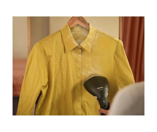 GARMENT STEAMER HANDHELD/STH7040/80 PHILIPS