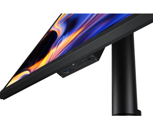 LCD Monitor SAMSUNG 27 " 5120 x 2880 pixels 5K Ultra HD Native aspect ratio 16:9 LCD Flat…