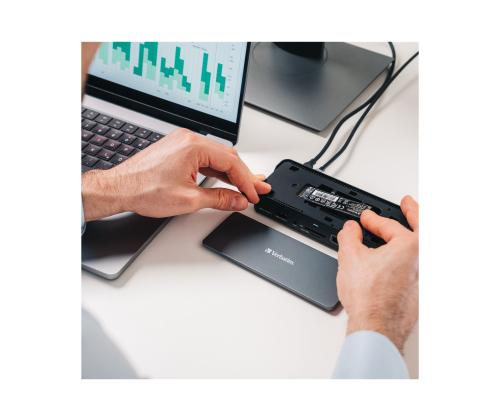VERBATIM USB-C Pro Docking Station 15