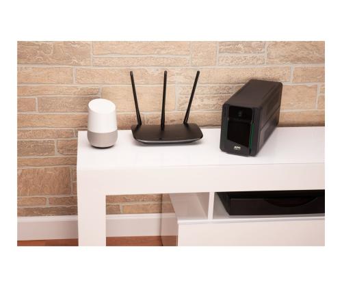 APC Easy UPS BVX 900VA 230V IEC