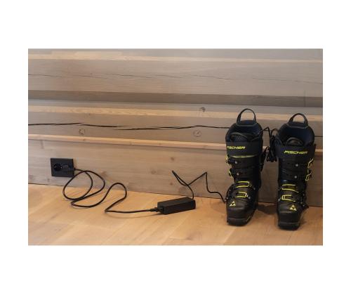 Hedgehog Drive, must - Jalanõude kuivati