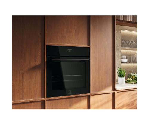 Electrolux 700 Seeria MealAssist with PizzaExpert 700, 72 L, pürolüütiline puhastus, must - Integreeritav ahi