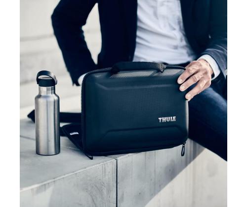Thule Gauntlet, 16", MacBook Pro, must - Sülearvutikott
