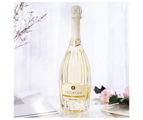 Vahuvein PICCINI Prosecco DOC Extra Dry Venetian Dress 11% 75cl